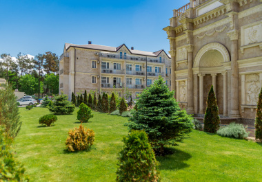 Avdallini Golden Bay